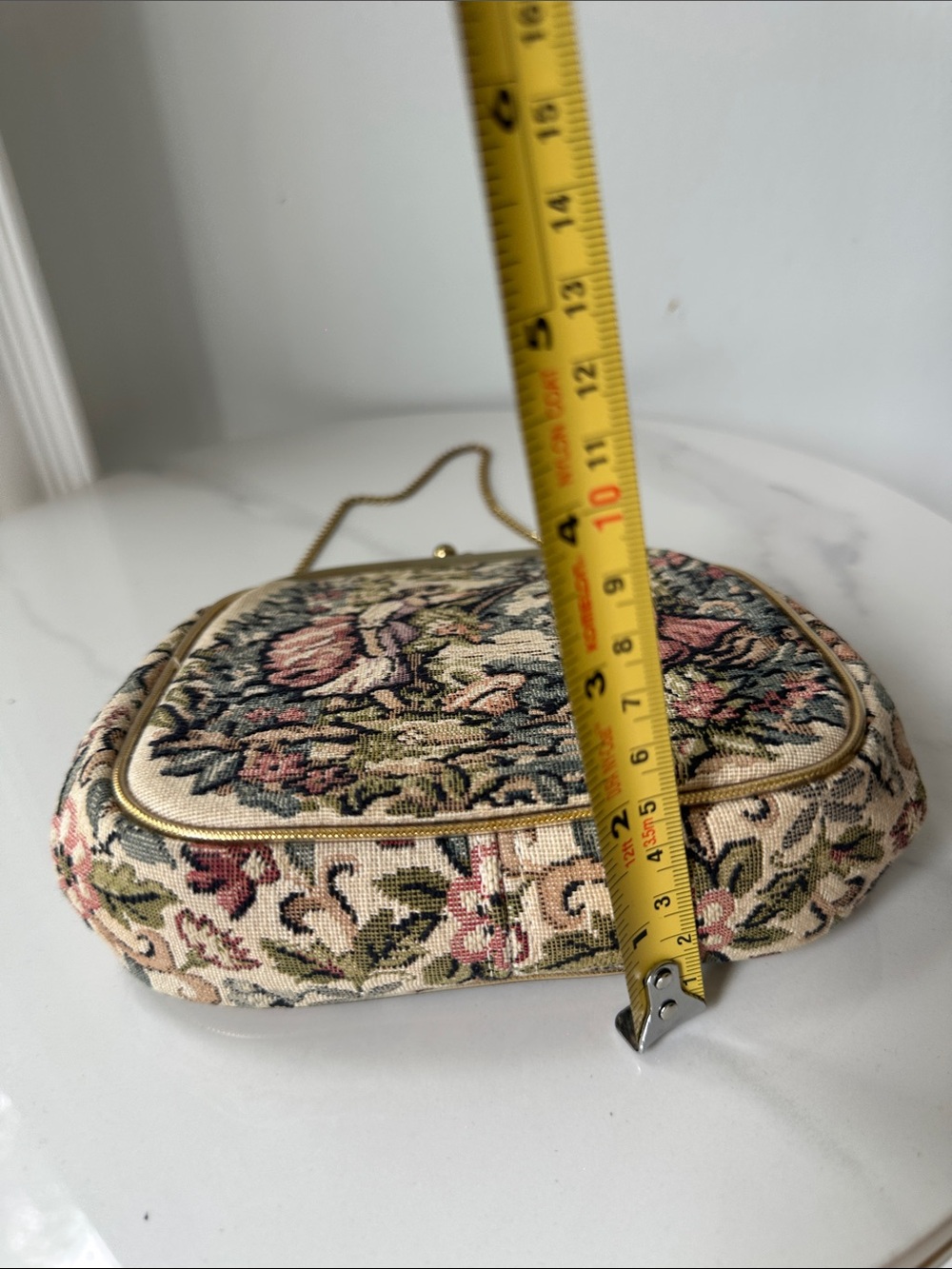 Vintage Tapestry Chain Handbag Clutch in Pink and Cream Kiss Lock Gold Wedding - Picture 8 of 8